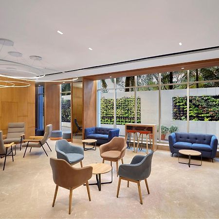 Holiday Inn Express Bengaluru Bommasandra By Ihg Kammasandra Exteriör bild