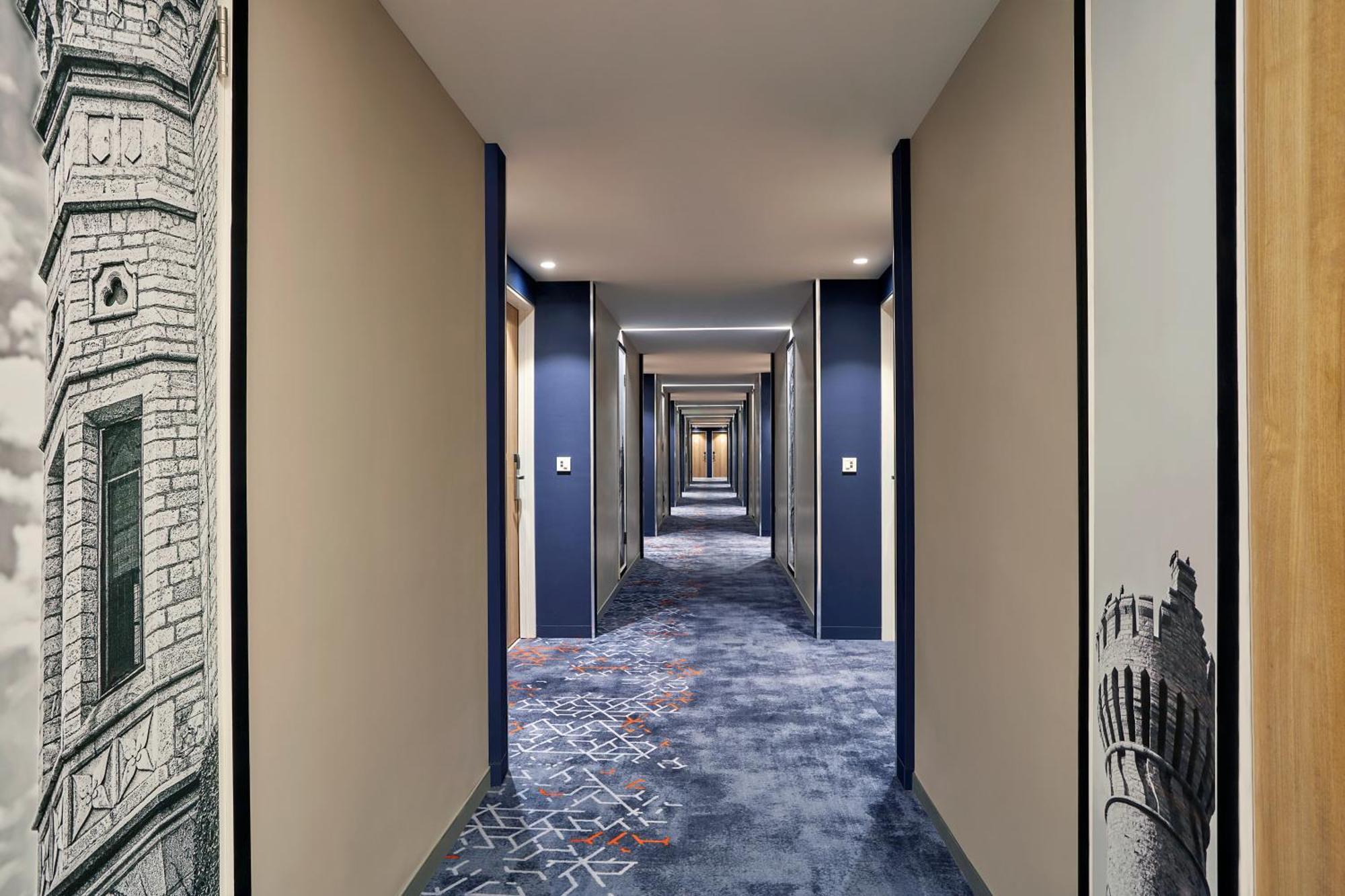Holiday Inn Express Bengaluru Bommasandra By Ihg Kammasandra Exteriör bild